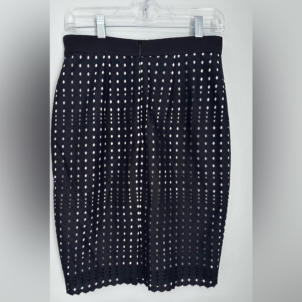 Ann Taylor Black Lace Pencil Skirt Size 2 - Picture 2 of 4